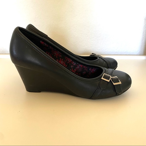 American Eagle, Black, Wedge, Size 5 - Picture 5 of 10